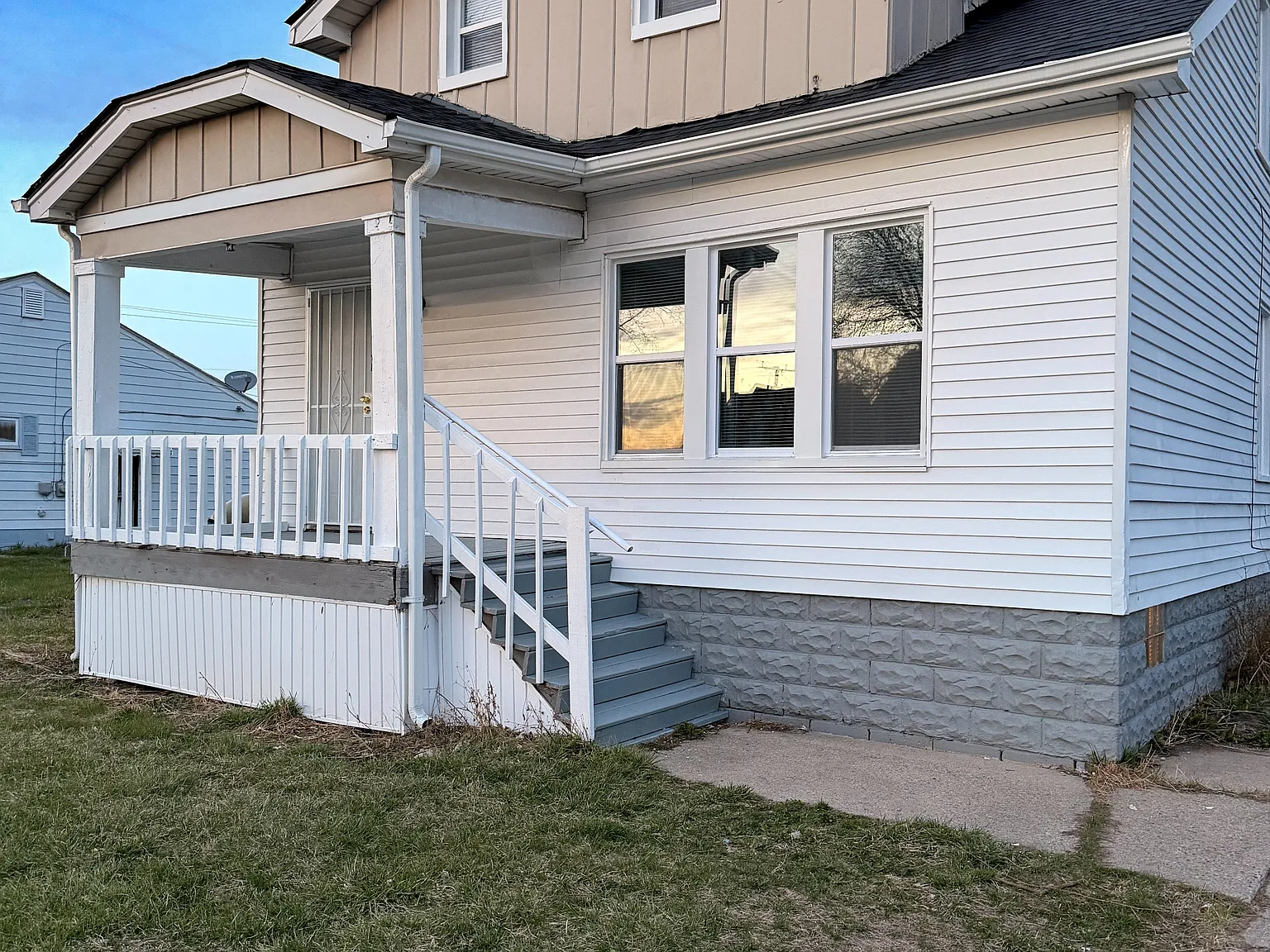 19010 Riverview Street - 1 — Photo 2