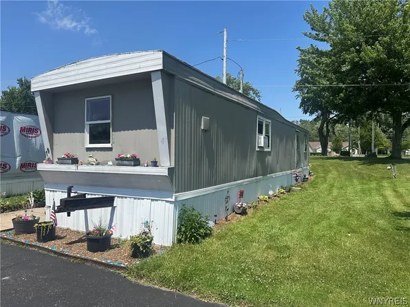 2080 River Rd Lot 79, Niagara Falls, NY 14304