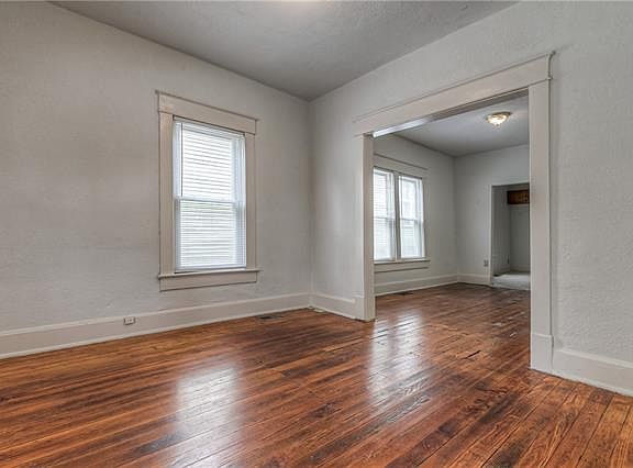 3rd image of 126 N 13th St