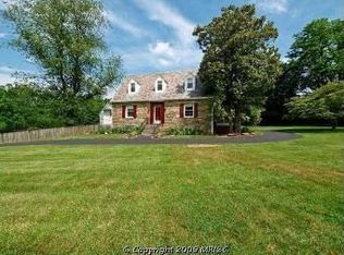 15920 Emory Ln, Rockville, MD 20853