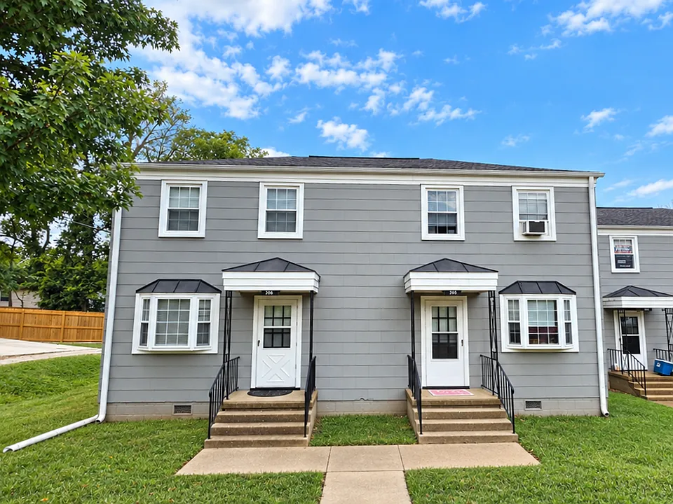 208 Goldsmith St SE