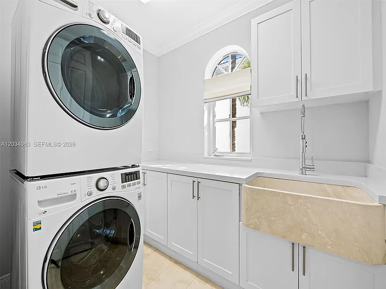821 SE 2nd Ct — Photo 48