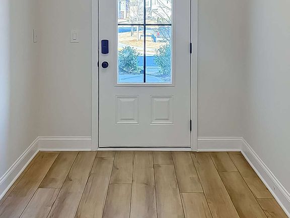 4th image of 5240 Fox Den Rd