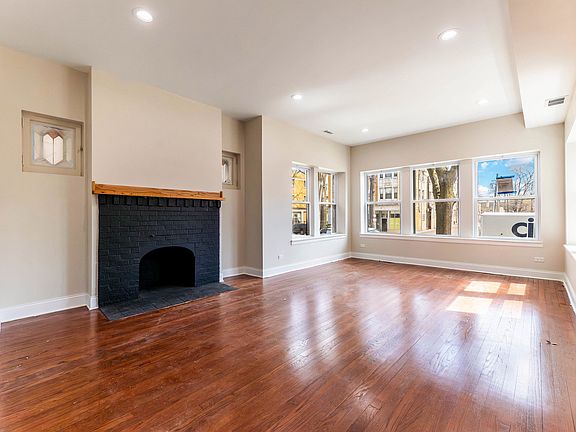 2nd image of 18 S Austin Blvd #1