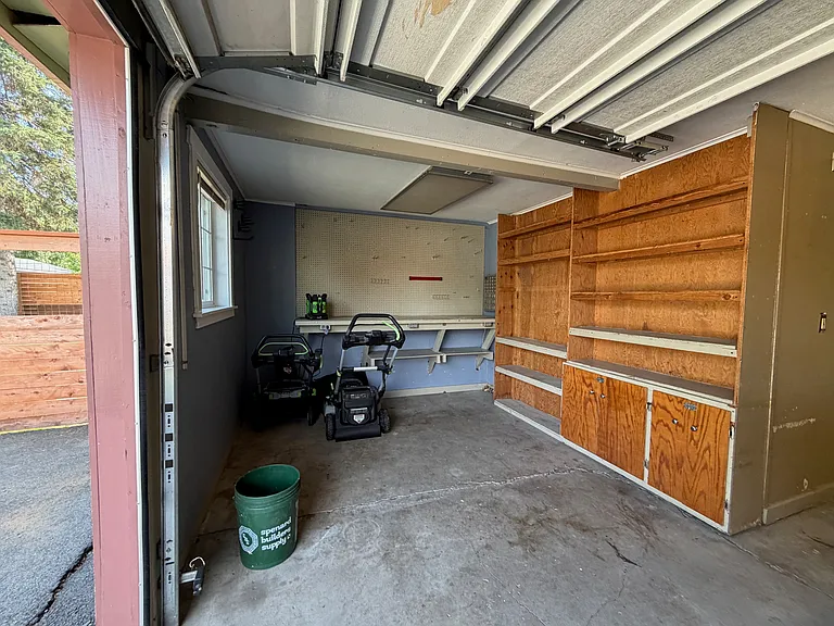 1419 Airport Heights Dr — Photo 15