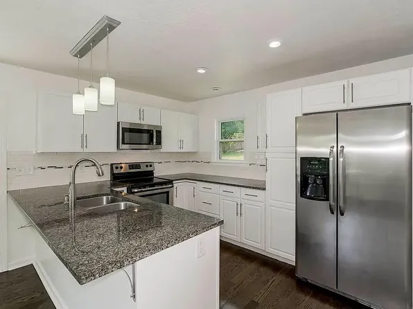 3006 Shrine Park Rd, Leavenworth, KS 66048