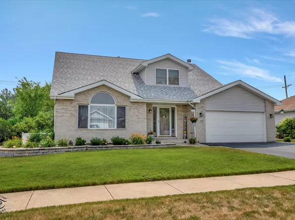 3211 Sandy Ridge Dr, Steger, IL 60475