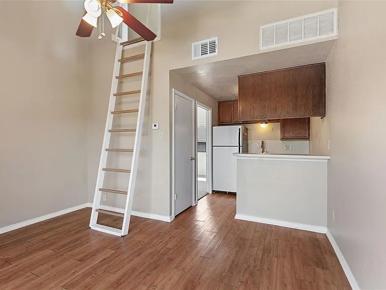 601 Nelray Blvd #17 — Photo 7