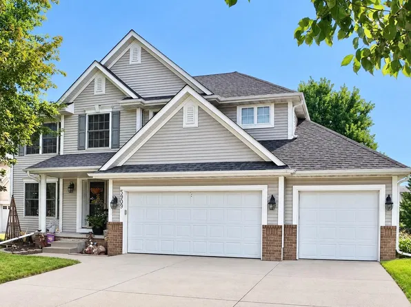 5909 NW 96th Ct, Johnston, IA 50131