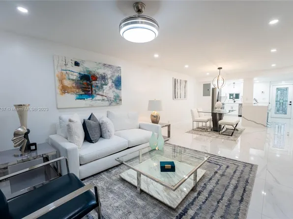 8962 S Hollybrook Blvd APT 108, Hollywood, FL 33025