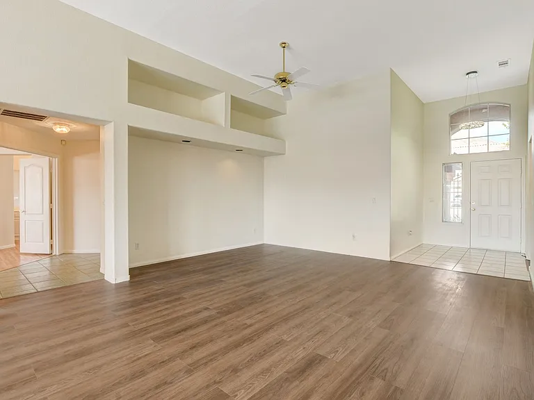 1371 Aultman Ct — Photo 3