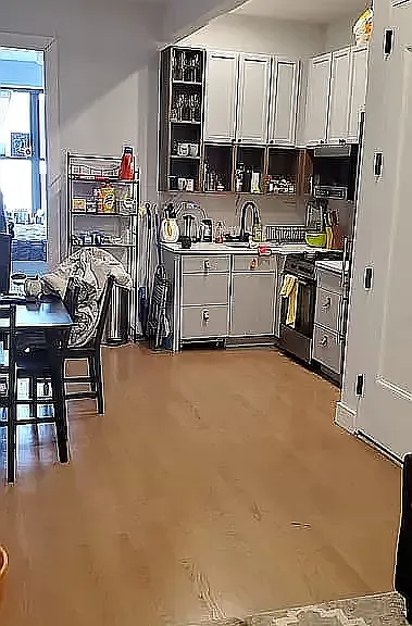 331 Vernon Ave #2R — Photo 3