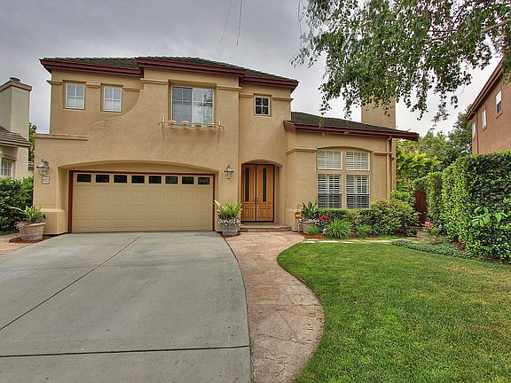 3rd image of 852 Stella Ct