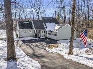 105 Secret Lake Rd, Phillipston, MA 01331