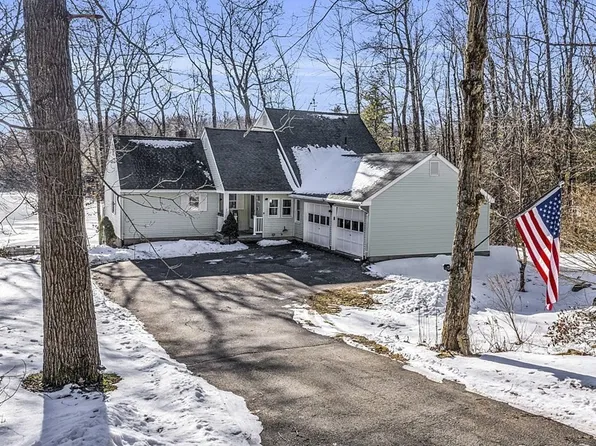 105 Secret Lake Rd, Phillipston, MA 01331