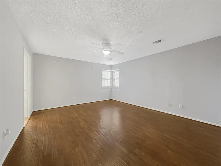 12406 Sarti St — Photo 17
