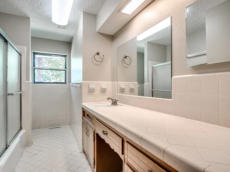 908 Birch Dr — Photo 16