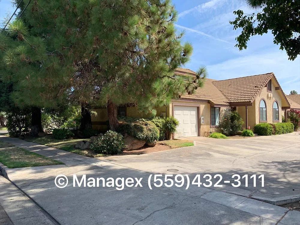 2 bed, 1185 sqft, $1,725 — Photo 1