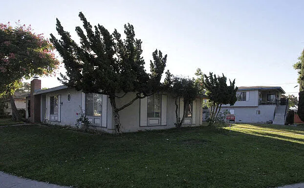 3426 W Canoga Pl — Photo 1