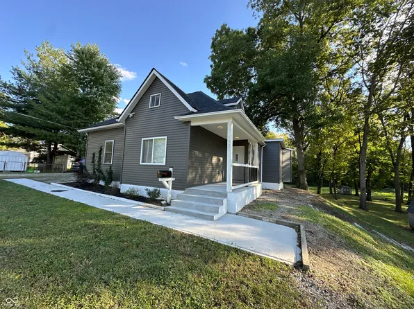 1521 Indiana Ave, Columbus, IN 47201