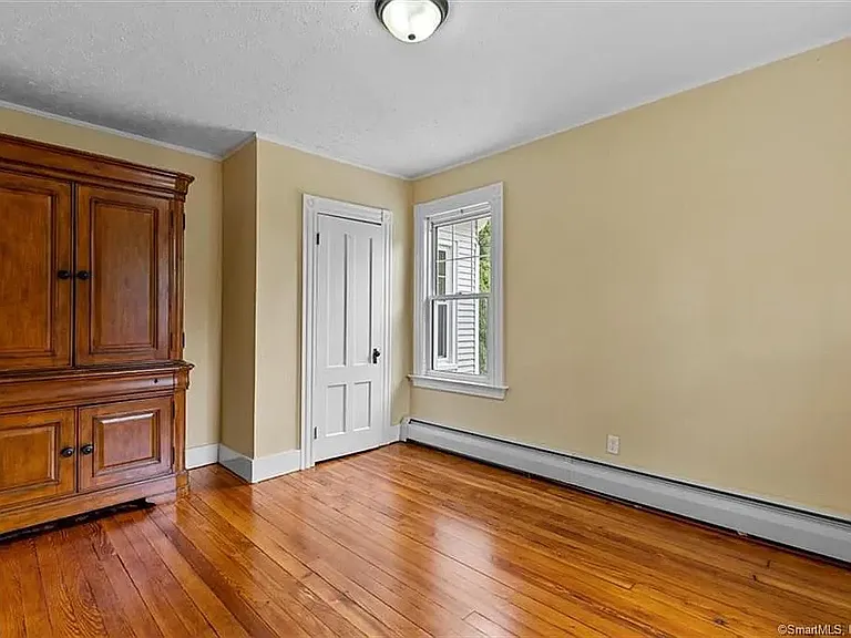 40 Wintergreen Ave — Photo 28