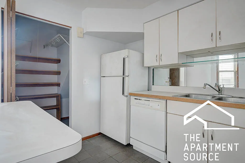 2 bed, 1800 sqft, $2,795 — Photo 4