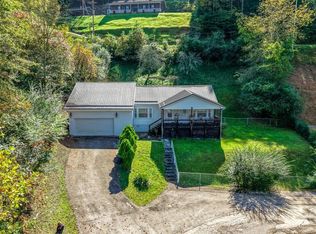 170 Riverview Ave, Pineville, WV 24874