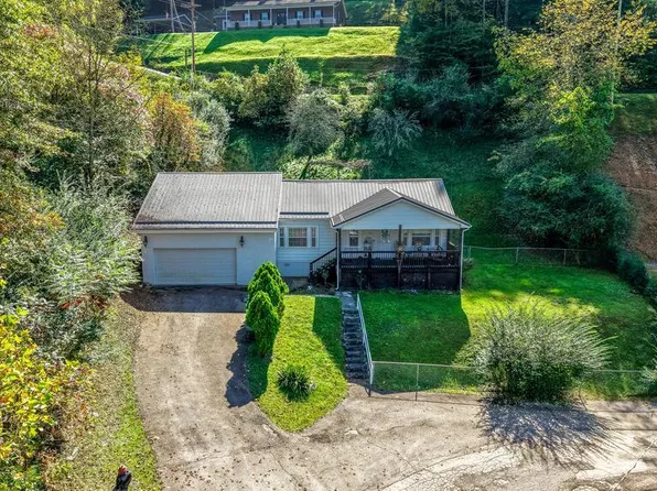 170 Riverview Ave, Pineville, WV 24874