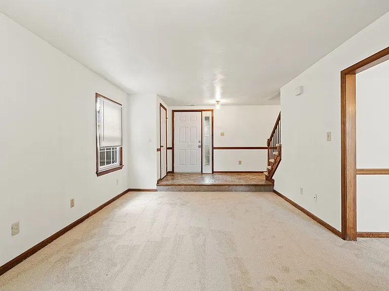 868 Avatar Dr — Photo 7