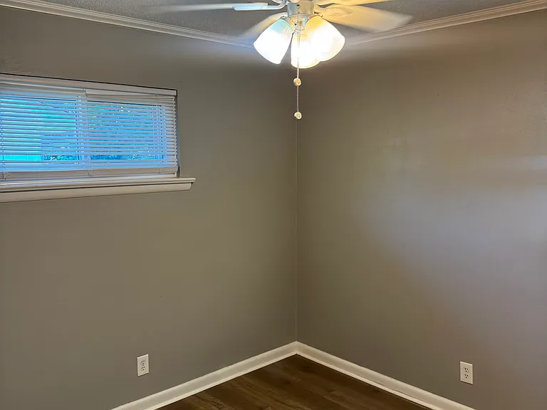 4705 Clover Ln — Photo 15