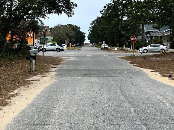 2nd image of 402 NE 79th Street