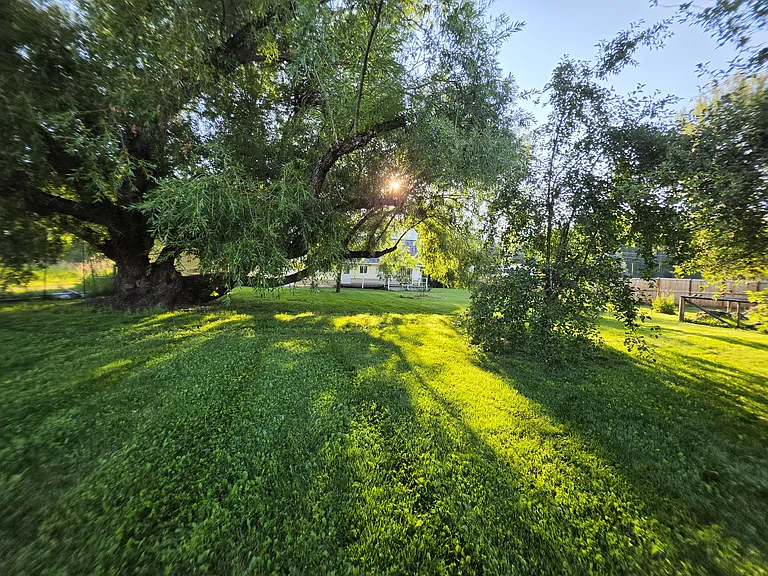 199 N Riley Creek Rd — Photo 2