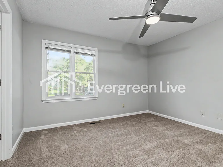 209 Weldwood Ct — Photo 8