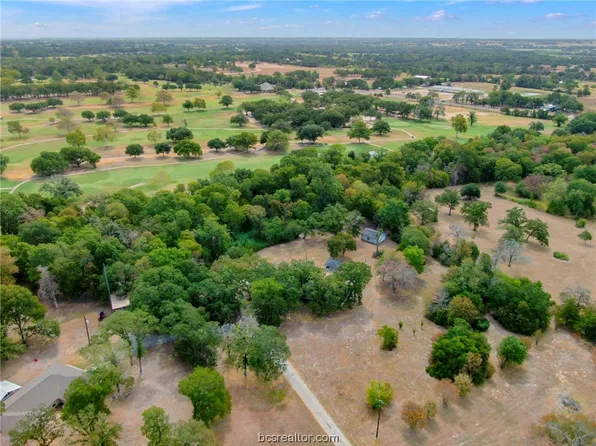 3002 Five Oaks Ln, Brenham, TX 77833