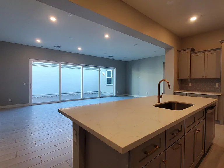241 E Azalea Dr — Photo 11