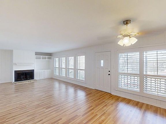 3rd image of 17035 Deer Run Rd