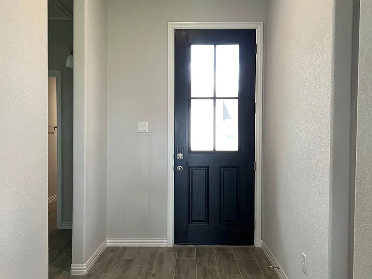 684 Avalon Dr — Photo 12