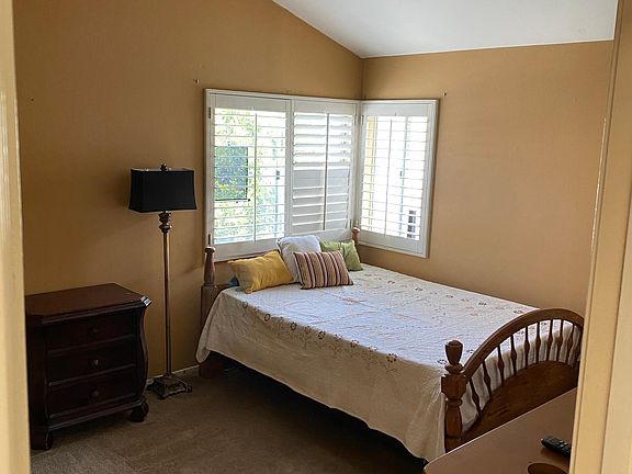 fully furnished master bedroom w Queen size bed. Picture does not do justice to the size of this room.