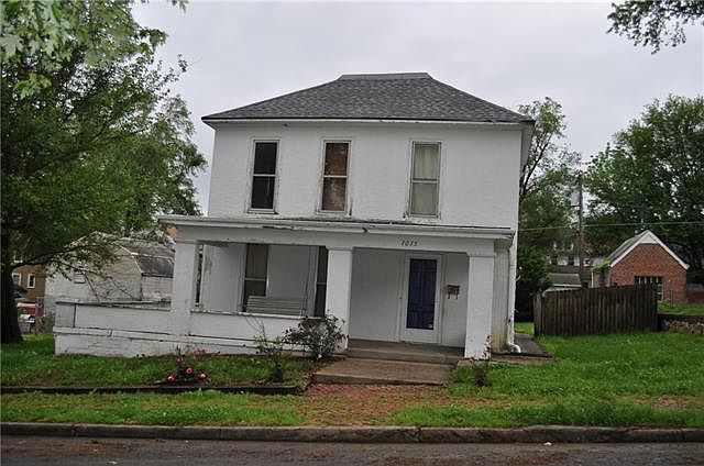 1st image of 1015 Henry St