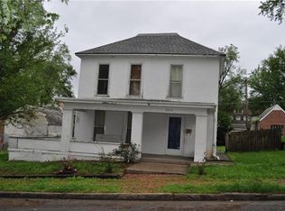 1015 Henry St, Saint Joseph, MO 64501