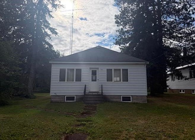 2nd image of 408 Main St