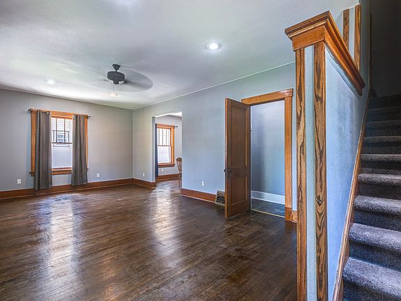5th image of 212 S 12th St