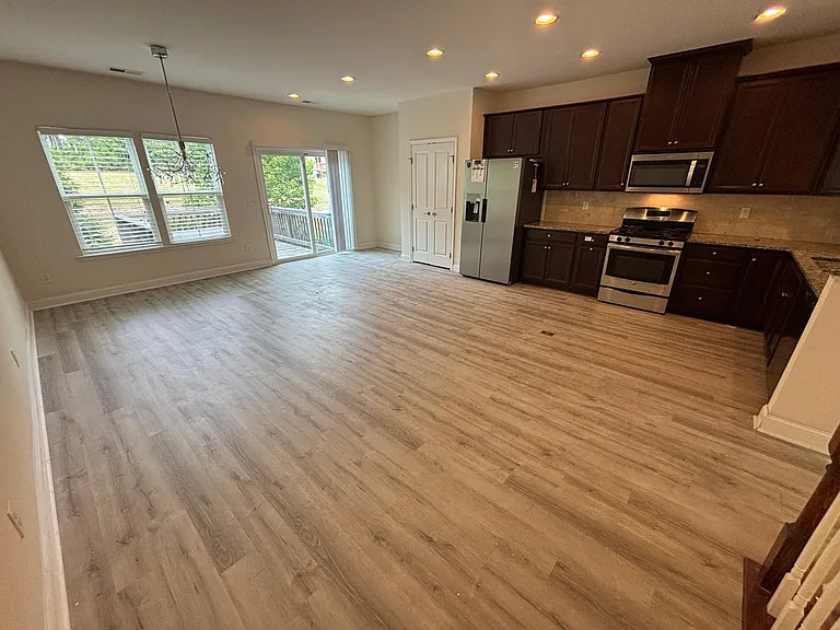 721 Suffield Way — Photo 14