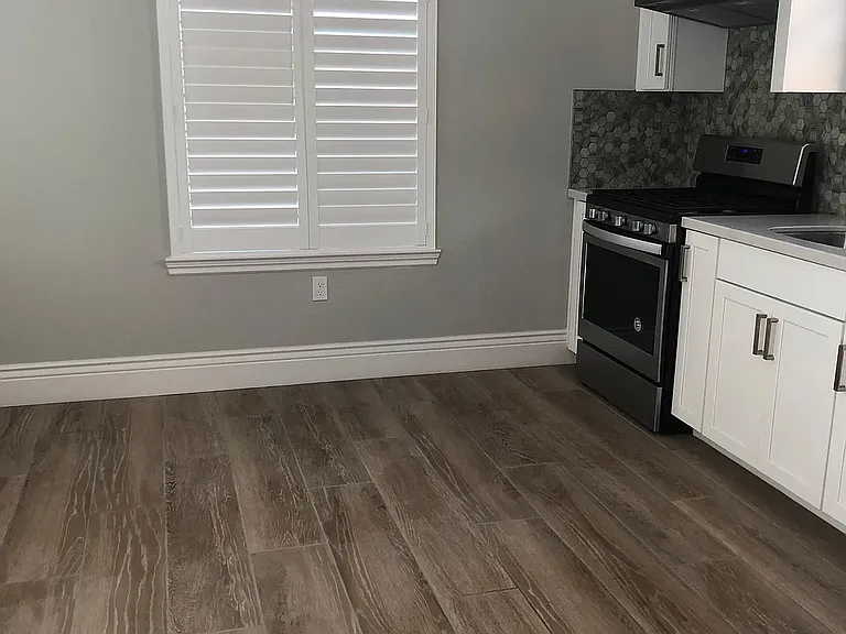 132 W Nasergholi Ave — Photo 5