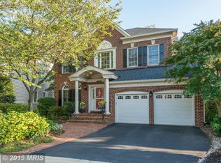 9809 Fox Rest Ln, Vienna, VA 22181
