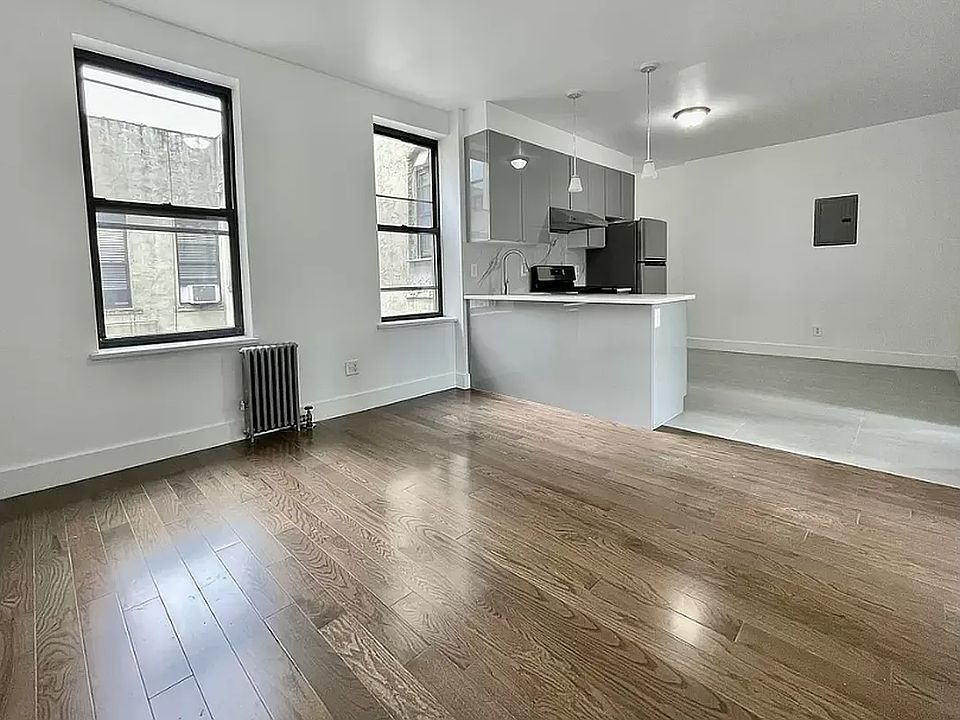 1st image of 31 Market St APT 12