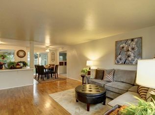1027 165th Pl NE, Bellevue, WA 98008