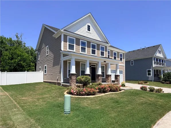 2566 River Watch Dr, Suffolk, VA 23434