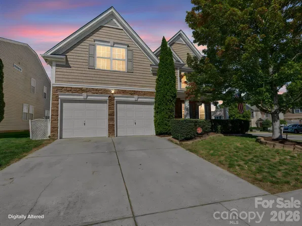 10900 Sand River Ct, Davidson, NC 28036