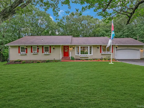 50 Hillcrest Avenue, Port Jefferson, NY 11777